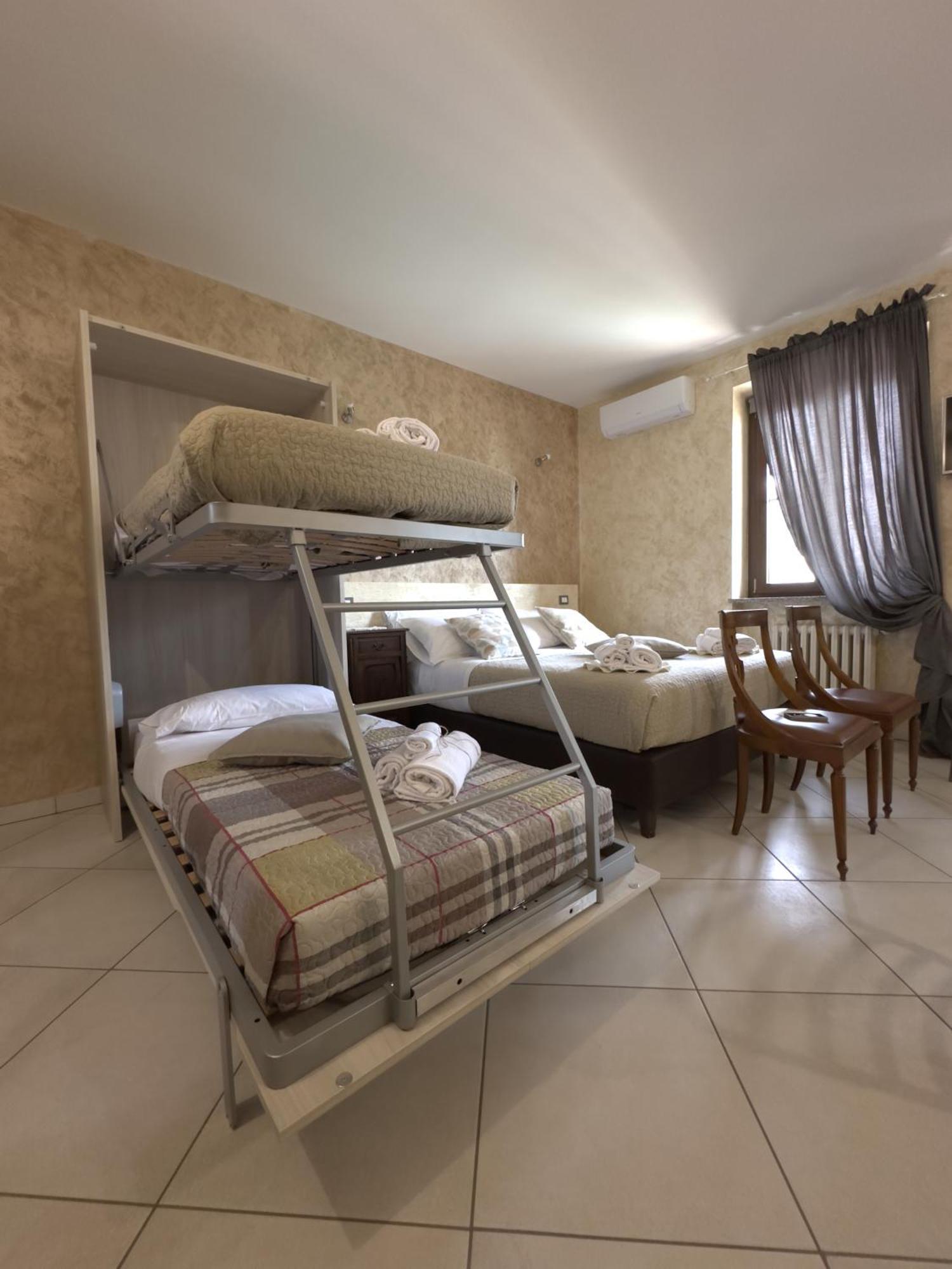 Rocche Di Montexelo - Green Key Apartments & Spa Monticello d'Alba Szoba fotó